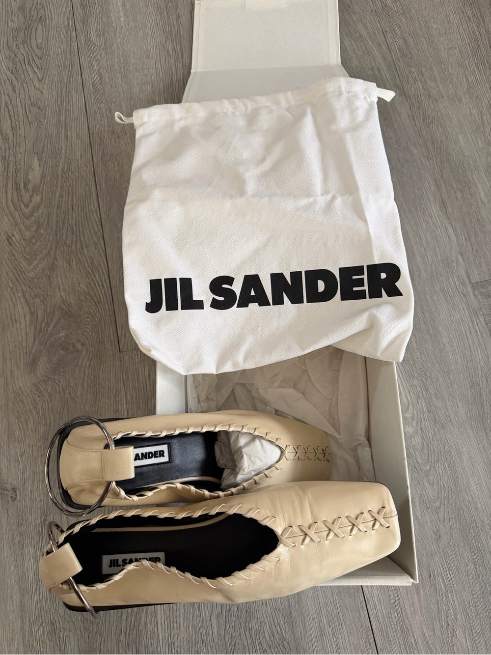 Jil Sander Beige Leather Square-Toe Flats with Stitch Detail • Ring Ballerina